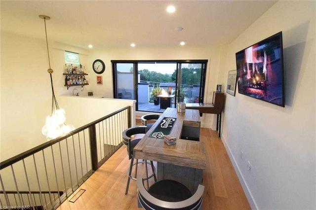 5 - 2 Brock St S, Townhouse with 2 bedrooms, 3 bathrooms and 2 parking in Hamilton ON | Image 25