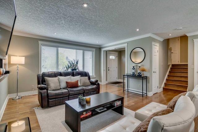 627 Strathcona Drive Sw, House detached with 5 bedrooms, 3 bathrooms and 4 parking in Calgary AB | Image 10