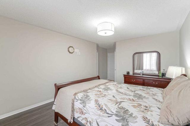 78 Lander Cres, House attached with 3 bedrooms, 3 bathrooms and 2 parking in Clarington ON | Image 20