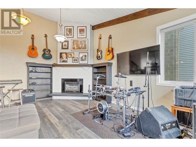 4308 Wellington Drive, House detached with 4 bedrooms, 3 bathrooms and 2 parking in Vernon BC | Image 12