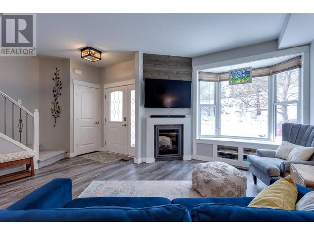 6 - 3277 Broadview Road, House attached with 3 bedrooms, 2 bathrooms and 4 parking in West Kelowna BC | Image 8