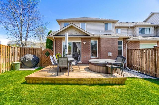 2220 Amberglen Crt, House attached with 3 bedrooms, 3 bathrooms and 2 parking in Oakville ON | Image 19