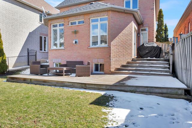 1139 Carding Mill Pl, House detached with 3 bedrooms, 4 bathrooms and 6 parking in Mississauga ON | Image 11