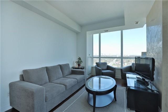 1605 - 1 Hurontario St, Condo with 2 bedrooms, 2 bathrooms and 1 parking in Mississauga ON | Image 4
