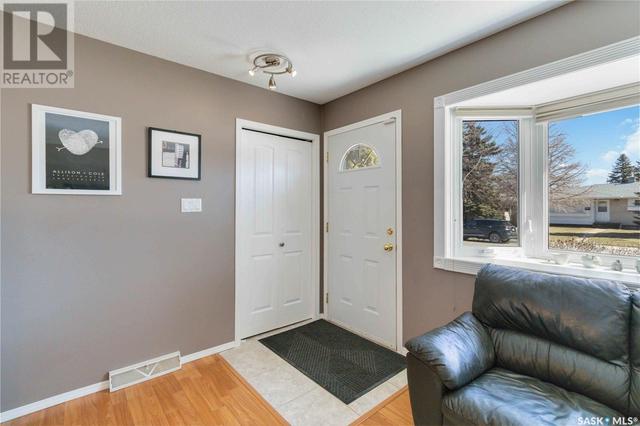 202 Gardiner Avenue, House detached with 3 bedrooms, 2 bathrooms and null parking in Saskatoon SK | Image 3