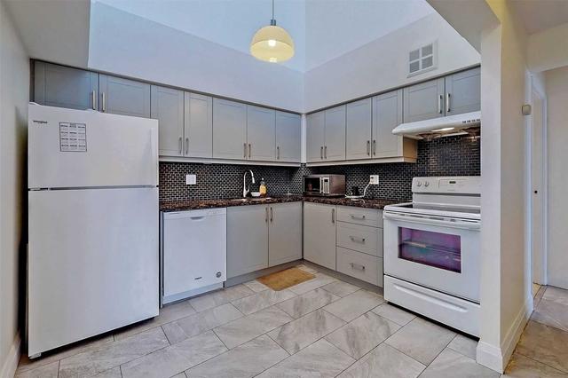 813 - 39 Kimbercroft Crt, Condo with 2 bedrooms, 2 bathrooms and 1 parking in Toronto ON | Image 5