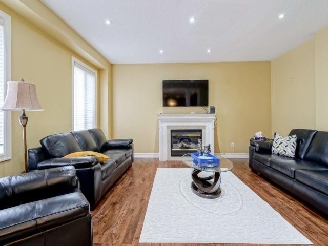 65 Freshspring Dr, House detached with 5 bedrooms, 5 bathrooms and 4 parking in Brampton ON | Image 5