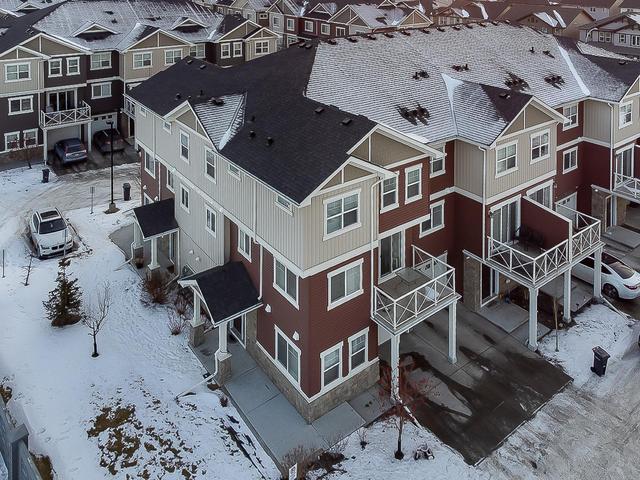 113 Skyview Ranch Grove Ne, Home with 3 bedrooms, 2 bathrooms and 2 parking in Calgary AB | Image 2