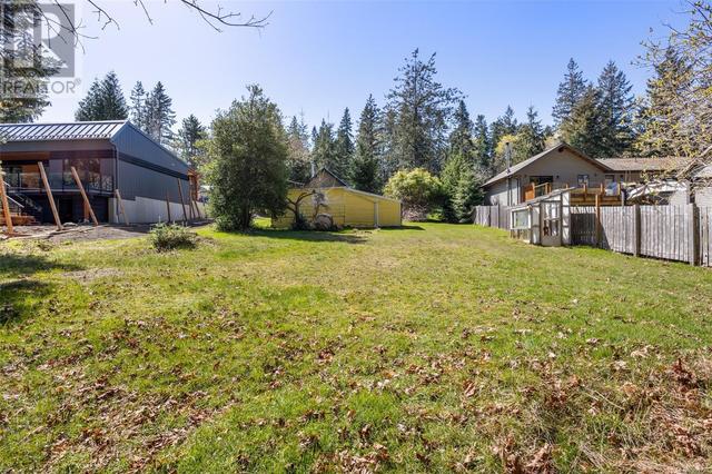 6148 Aldergrove Dr, House detached with 1 bedrooms, 1 bathrooms and null parking in Comox Valley B (Lazo North) BC | Image 10