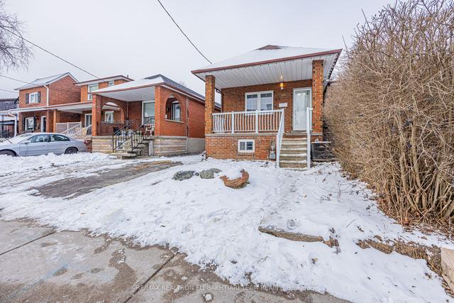 228 Robina Ave, House detached with 3 bedrooms, 2 bathrooms and 5 parking in Toronto ON | Image 24