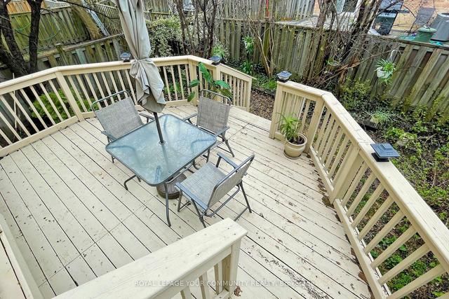 56 Carnival Crt, House detached with 3 bedrooms, 2 bathrooms and 3 parking in Toronto ON | Image 29