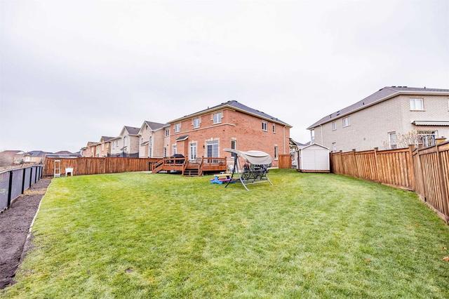 17 Tovey Terr, House detached with 4 bedrooms, 5 bathrooms and 6 parking in Brampton ON | Image 31