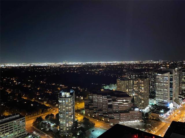 3822 - 5 Sheppard Ave, Condo with 2 bedrooms, 2 bathrooms and 1 parking in Toronto ON | Image 4