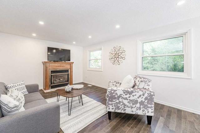 26 Ervin Cres, House detached with 3 bedrooms, 3 bathrooms and 4 parking in Guelph ON | Image 25