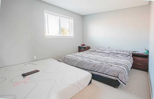 639 Amelia Cres, House attached with 3 bedrooms, 2 bathrooms and 3.5 parking in Burlington ON | Image 17