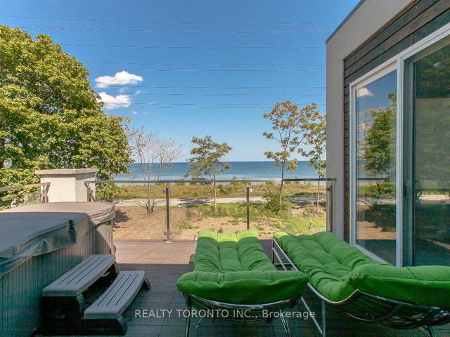 975 Beach Blvd, House detached with 5 bedrooms, 5 bathrooms and 4 parking in Hamilton ON | Image 26
