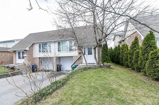 2915 Glace Bay Rd, House semidetached with 3 bedrooms, 3 bathrooms and 2 parking in Mississauga ON | Image 2
