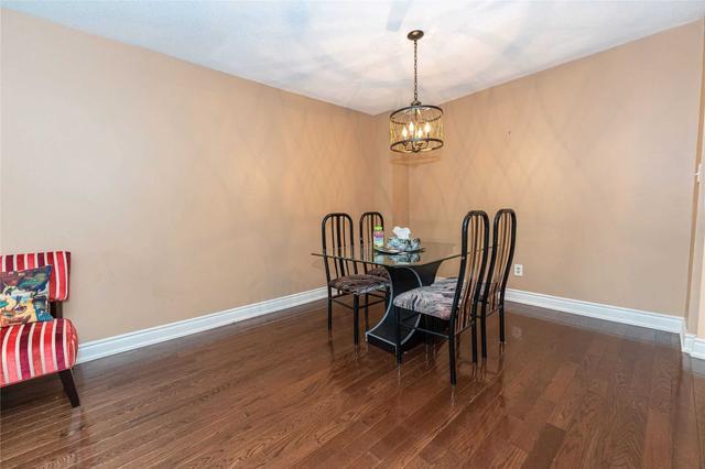 5 Evangeline Crt, House detached with 3 bedrooms, 3 bathrooms and 4 parking in Toronto ON | Image 27