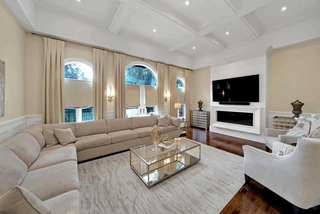 107 Flatbush Ave, House detached with 5 bedrooms, 8 bathrooms and 26 parking in Vaughan ON | Image 3
