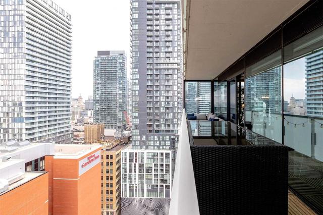 2006 - 11 Charlotte St, Condo with 2 bedrooms, 1 bathrooms and 1 parking in Toronto ON | Image 9