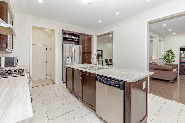 13 Fryent St, House detached with 4 bedrooms, 5 bathrooms and 6 parking in Brampton ON | Image 9