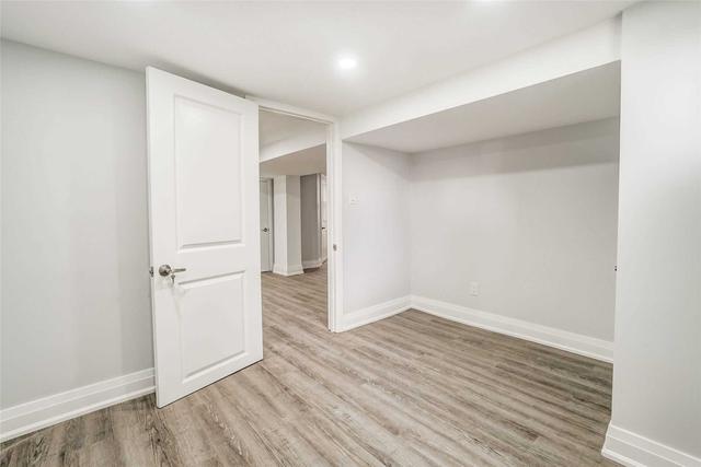 83 West 5th St, House detached with 3 bedrooms, 2 bathrooms and 3 parking in Hamilton ON | Image 13