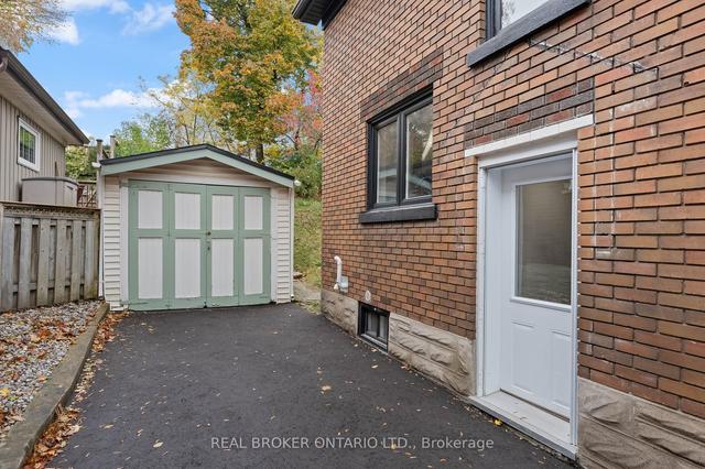 27 Chestnut St, House detached with 3 bedrooms, 2 bathrooms and 3 parking in Kitchener ON | Image 22