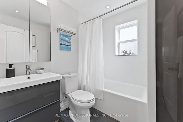 491 Durie St, House semidetached with 3 bedrooms, 2 bathrooms and 3 parking in Toronto ON | Image 25