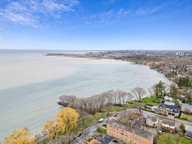 38 Thirty Fifth St, House detached with 3 bedrooms, 4 bathrooms and 4 parking in Toronto ON | Image 35