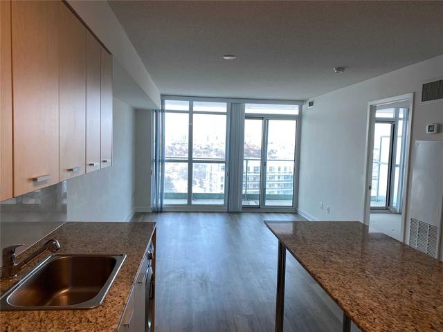 1701 - 33 Singer Crt, Condo with 1 bedrooms, 1 bathrooms and 1 parking in Toronto ON | Image 6