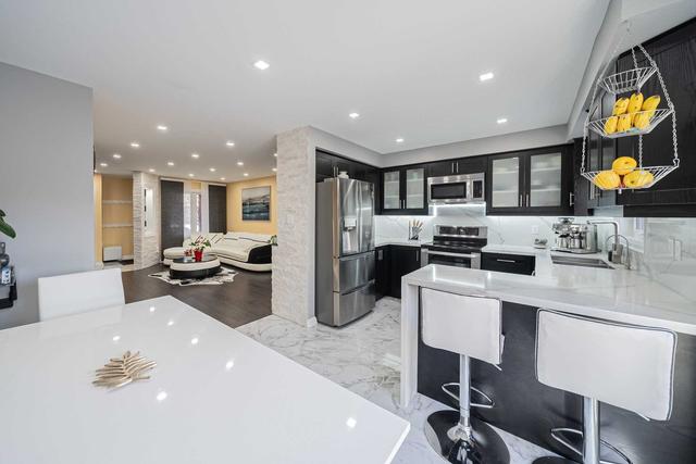 2825 Westbury Crt, House semidetached with 4 bedrooms, 4 bathrooms and 5 parking in Mississauga ON | Image 40