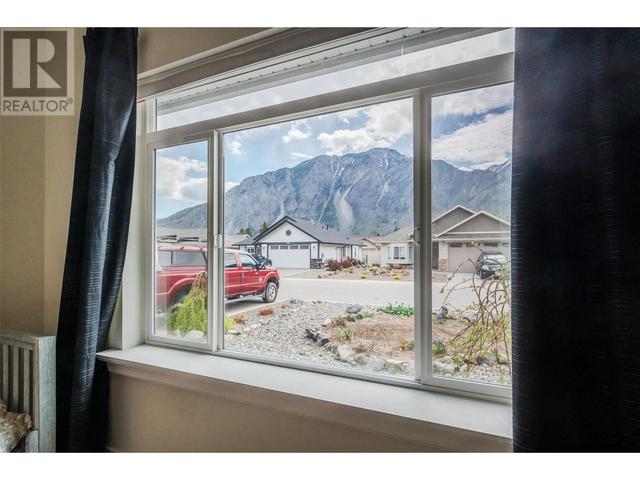 331 Forner Crescent, House detached with 2 bedrooms, 2 bathrooms and 4 parking in Keremeos BC | Image 30