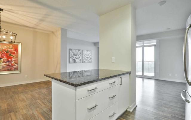 1203 - 551 Maple Ave, Condo with 3 bedrooms, 2 bathrooms and 2 parking in Burlington ON | Image 10