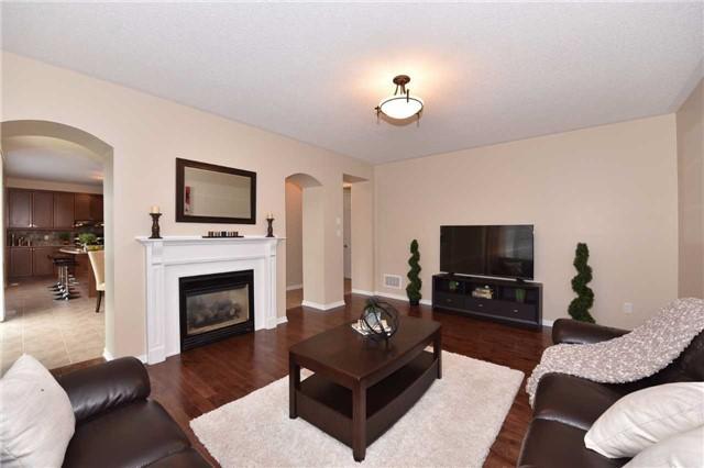 223 Robirwin St, House detached with 4 bedrooms, 3 bathrooms and 4 parking in Whitchurch Stouffville ON | Image 12