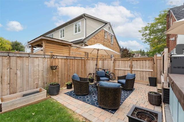 16 Minnewawa Rd, House detached with 3 bedrooms, 3 bathrooms and 4 parking in Mississauga ON | Image 26