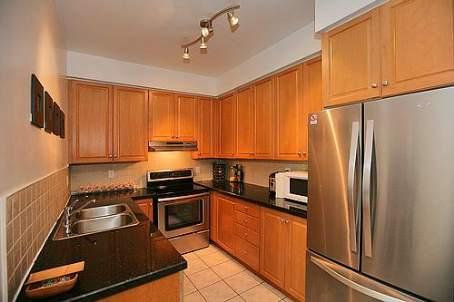 lph 05 - 7 Lorraine Dr, Condo with 3 bedrooms, 2 bathrooms and 1 parking in Toronto ON | Image 1