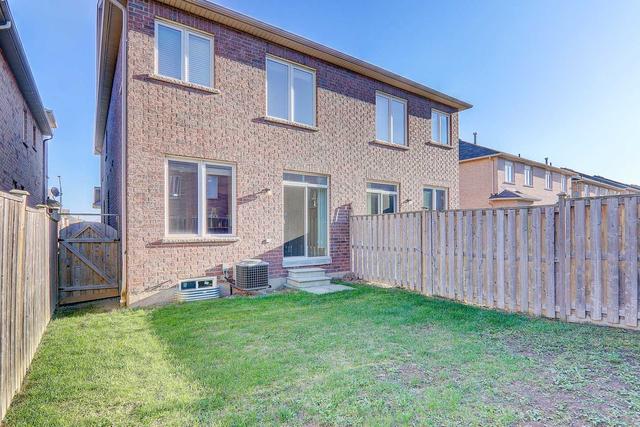3285 Stoney Cres, House semidetached with 4 bedrooms, 3 bathrooms and 2 parking in Mississauga ON | Image 20
