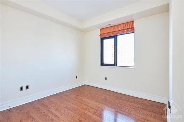 420 Berkley Avenue, Condo with 2 bedrooms, 1 bathrooms and 1 parking in Ottawa ON | Image 13