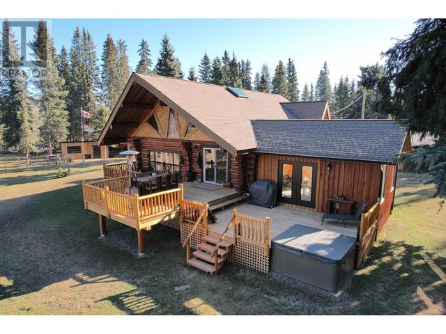 7026 Holmes Road, House detached with 4 bedrooms, 3 bathrooms and null parking in Cariboo L BC | Image 3