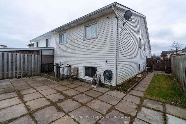 5775 Hemlock St, House semidetached with 3 bedrooms, 2 bathrooms and 5 parking in Niagara Falls ON | Image 22