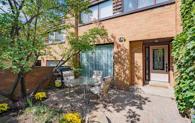 14 Carl Shepway, Townhouse with 3 bedrooms, 2 bathrooms and 2 parking in Toronto ON | Image 21