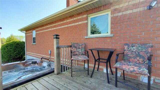 3167 6 Flos Rd W, Home with 4 bedrooms, 4 bathrooms and 13 parking in Springwater ON | Image 28