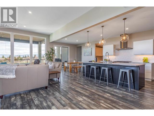 1648 Fawn Run Drive, House detached with 4 bedrooms, 4 bathrooms and 8 parking in Kelowna BC | Image 7