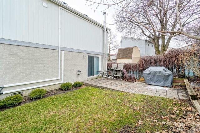 11 Hector Crt, House detached with 3 bedrooms, 2 bathrooms and 2 parking in Brampton ON | Image 15