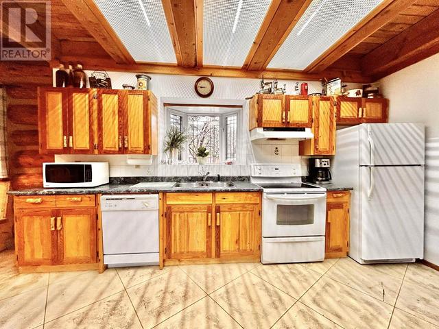 1940 Cranberry Place, House detached with 5 bedrooms, 6 bathrooms and null parking in Valemount BC | Image 14