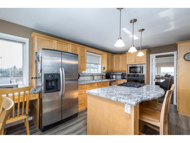 4220 184 Street, House detached with 3 bedrooms, 3 bathrooms and 15 parking in Surrey BC | Image 17