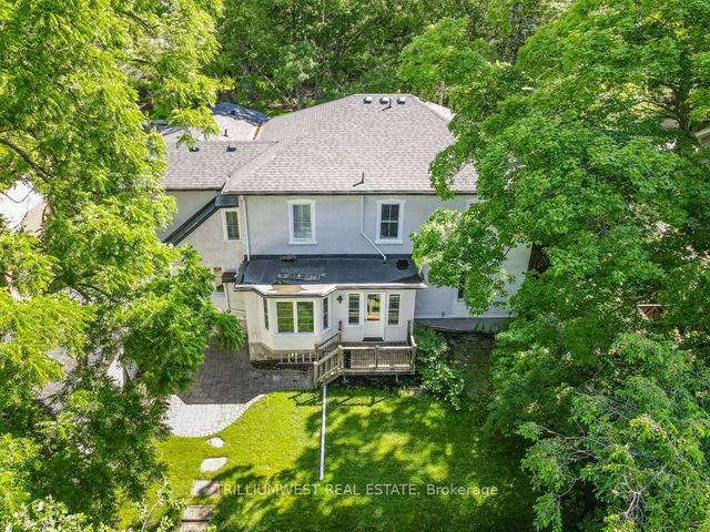 80 Queen St, House detached with 5 bedrooms, 4 bathrooms and 5 parking in Guelph ON | Image 16