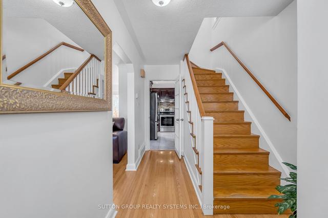 17 Arthur St, House semidetached with 3 bedrooms, 2 bathrooms and 3 parking in Toronto ON | Image 40