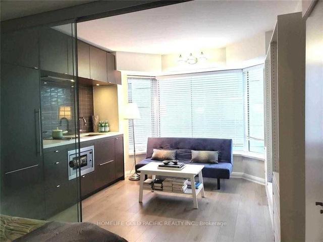 1206 - 155 Yorkville Ave, Condo with 1 bedrooms, 1 bathrooms and 0 parking in Toronto ON | Image 11