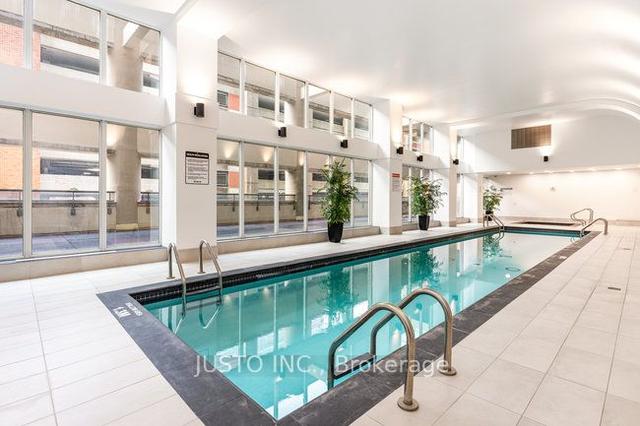 1108 - 750 Bay St, Condo with 1 bedrooms, 1 bathrooms and 1 parking in Toronto ON | Image 7